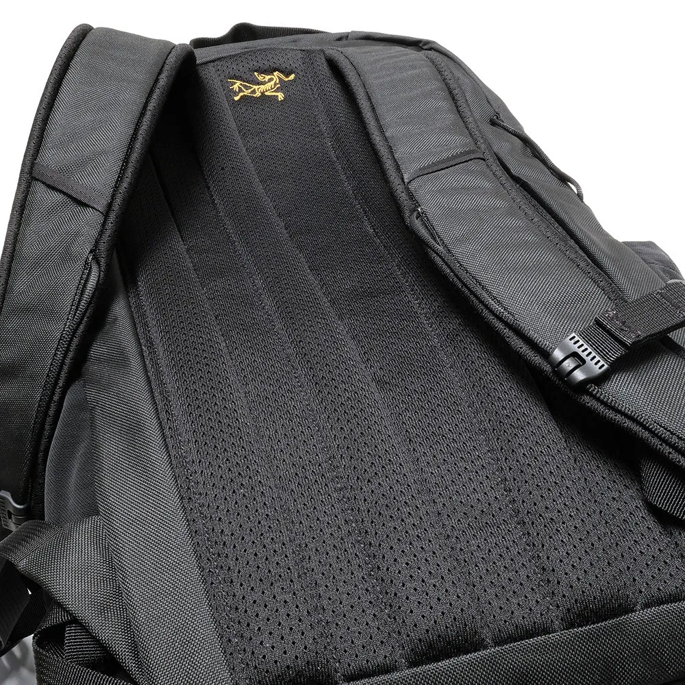 ARC'TERYX - Mantis 26 Backpack - L07981400