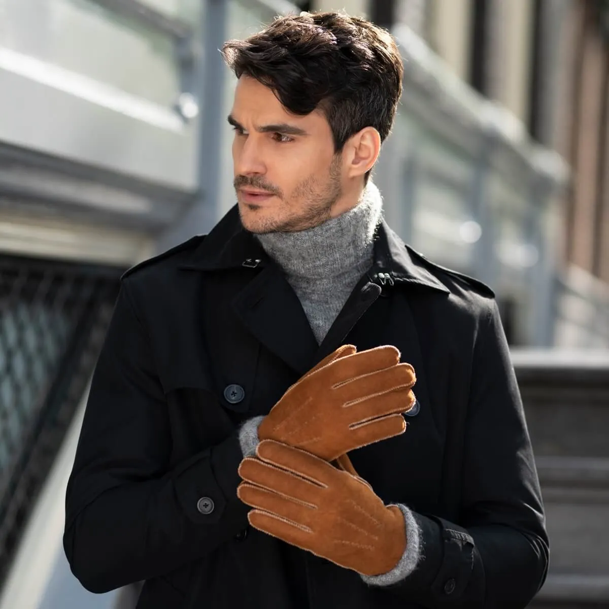 Clooney (camel) - suede leather gloves with luxurious sheep fur lining